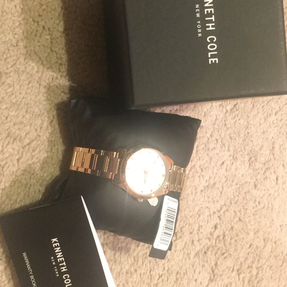 Kenneth Cole watch - Picture 3 of 7